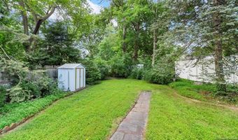 305 E Main St, Bergenfield, NJ 07621