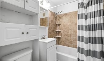 1121 ARLINGTON Blvd 634, Arlington, VA 22209