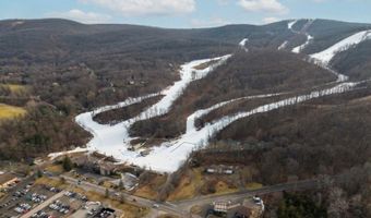 1 Baltusrol Ct 2, Alloway, NJ 07462