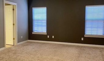 3902 SW Greyhawk Dr, Bentonville, AR 72713
