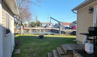 226 ROSELAWN St, Algonac, MI 48001