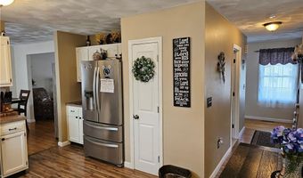 3 Bank St, Cranston, RI 02920