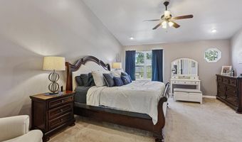 5524 STONECROFT Ln, Allentown, PA 18106