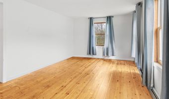 1738 South Rd, Bradford, VT 05033