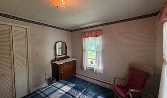 10 Palm St, Baileyville, ME 04694