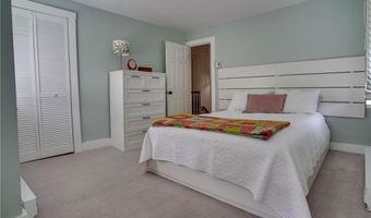 45 Burnside Ave, Newport, RI 02840