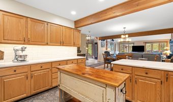 129 Woodbury, Blakeslee, PA 18610