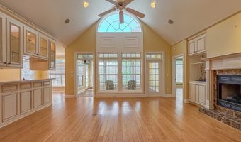 115 Lakeside Ln, Bainbridge, GA 39819