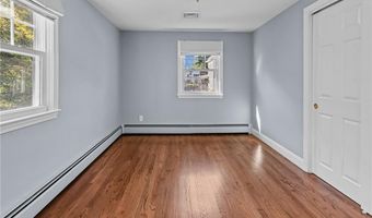 66 Mawney St, East Greenwich, RI 02818