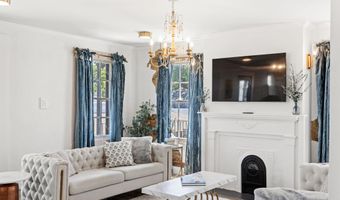 782 Water St, Biloxi, MS 39530