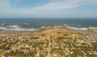 1342 11TH St, Bandon, OR 97411