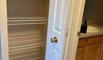 2692 S Knightsbridge Cir, Ann Arbor, MI 48105