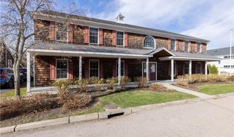 14 Clinton Ave 3, Jamestown, RI 02835