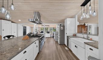 17535 Bear Valley Ln, Escondido, CA 92027