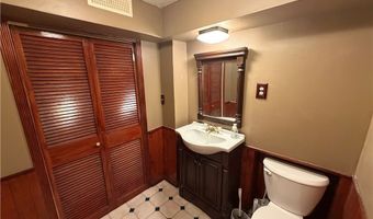1921 Birch Trace Dr, Austintown, OH 44515