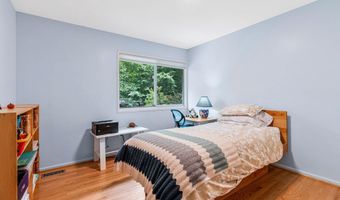 8004 PARK OVERLOOK Dr, Bethesda, MD 20817