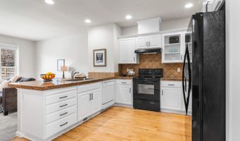 15900 SW SNOWY OWL Ln, Beaverton, OR 97007