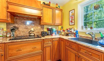 114 Garden Cir, Auburn, ME 04210