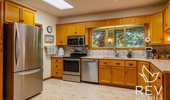 8 Mountain View Dr, Cody, WY 82414