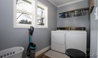 715 Alexander Dr, Adrian, MI 49221