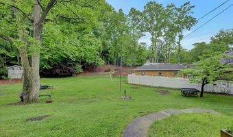 4 June Pl, Aberdeen, NJ 07747