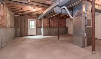 17 Harbor Hill Dr, Bourne, MA 02532