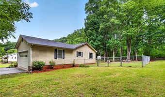 2387 Woodridge Dr, Asheboro, NC 27205