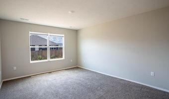 116 Pin Oak Dr, Aurora, MO 65605