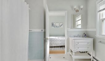 112 Esplanade, Middletown, RI 02842