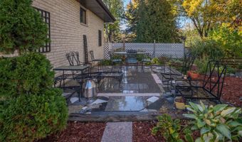 104 Lakewood Dr, Antioch, IL 60002