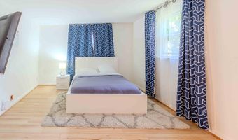 942 N MCKINLEY Rd, Arlington, VA 22205