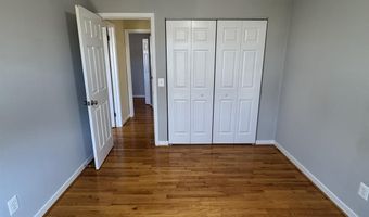 8001 HAMMOND St, Alexandria, VA 22309