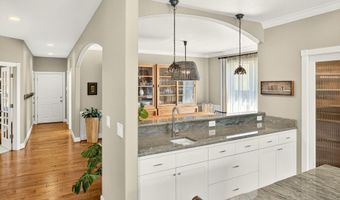 161 Sunnyview Dr, Ashland, OR 97520