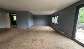 8 Greendale Rd, Andover, NJ 07860