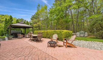 10 Dori Ln, Barnegat, NJ 08005