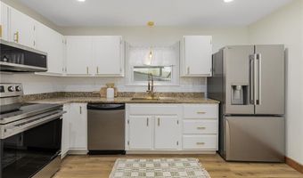 461 River Rd, Lincoln, RI 02865