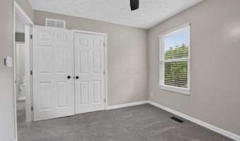 2425 Dunsworth Dr, Columbus, OH 43235