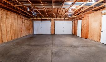 105 S Dubuque St, Albion, IA 50005