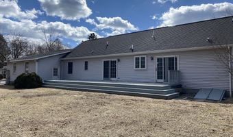 1 Lantern Ct 1, Clinton, CT 06413