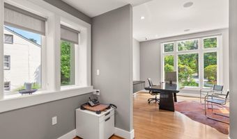 3100 N MONROE St, Arlington, VA 22207