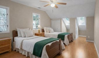 210 Old Plantation Dr W, Beaufort, SC 29907