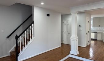 5623 GLENWOOD MEWS Dr, Alexandria, VA 22315