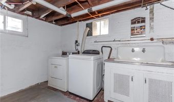 41 Wellesley Ave, North Providence, RI 02911