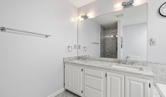 489 Hoyt St, Darien, CT 06820