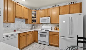 28 N De Baun Ave 304, Airmont, NY 10901