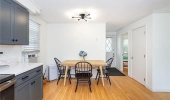 12 Ellen St, Bristol, RI 02809
