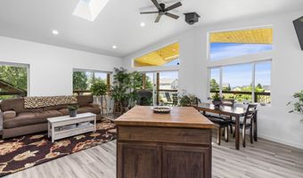 4919 G Loop Rd, Bow, WA 98232