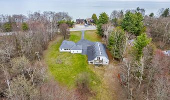 2828 Lakeshore, Applegate, MI 48401