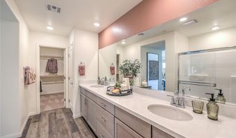561 Mountain Robin Ave, Henderson, NV 89011