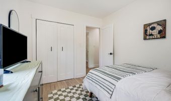 3662 VACATION Ln, Arlington, VA 22207
